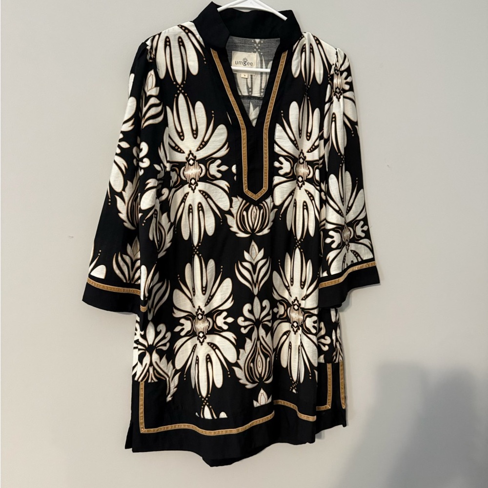 Umgee Black and White Floral Tunic with Gold Trim